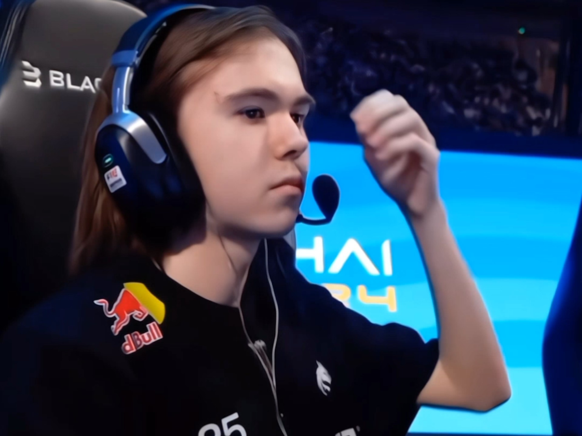 反而出现了 反而出现了