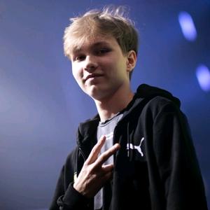 据一定优势 据一定优势