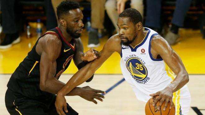 激烈竞争中 激烈竞争中